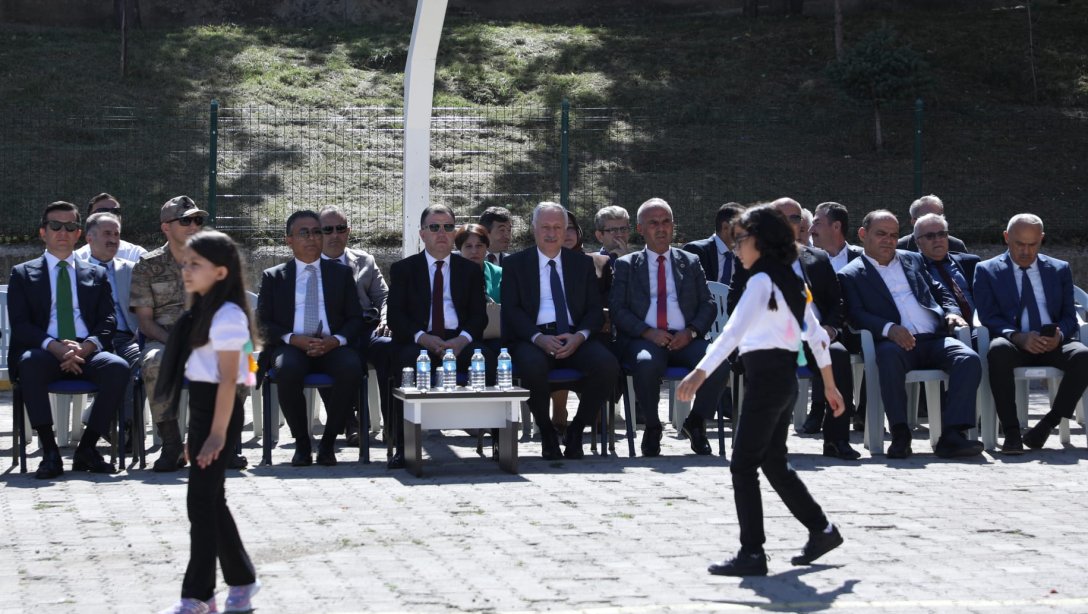 İlköğretim Haftası Şehit Nevzat KAYA İlkokulu'nda Coşkuyla Kutlandı 